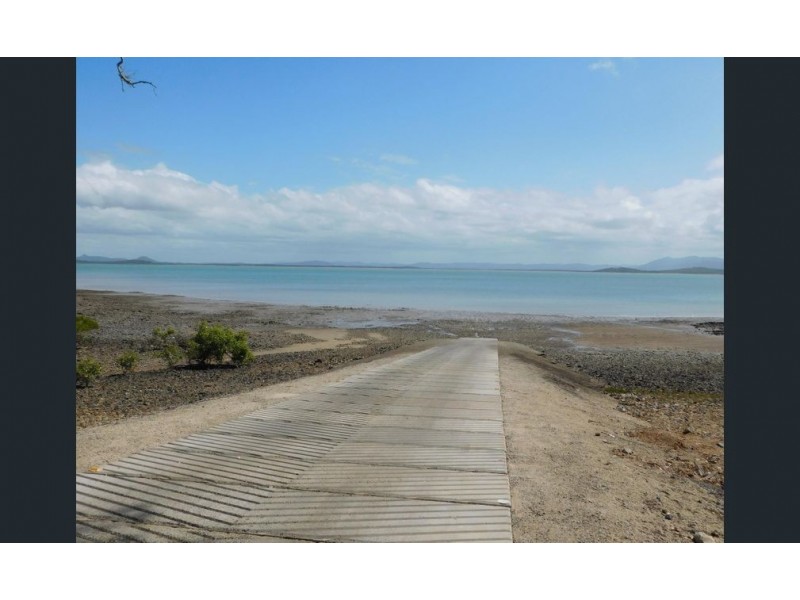 198 Miran Khan Drive, Armstrong Beach QLD 4737