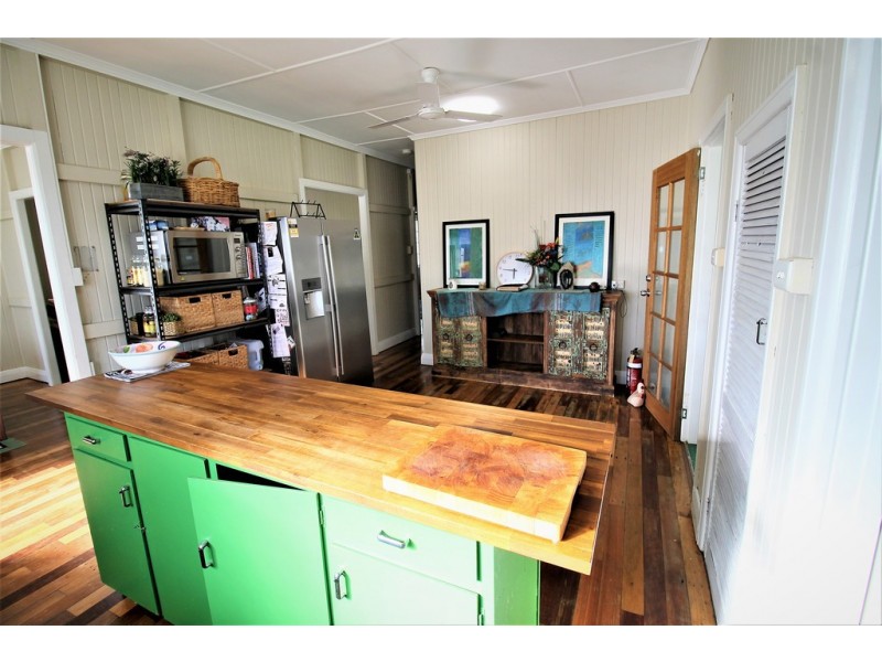 502 Hay Point Road, Alligator Creek QLD 4740