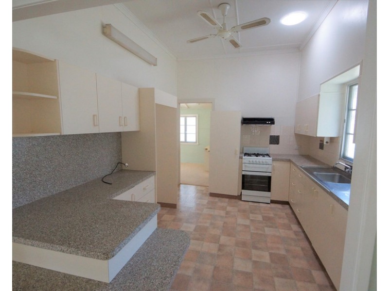 23 Wardrop Street, West Mackay QLD 4740