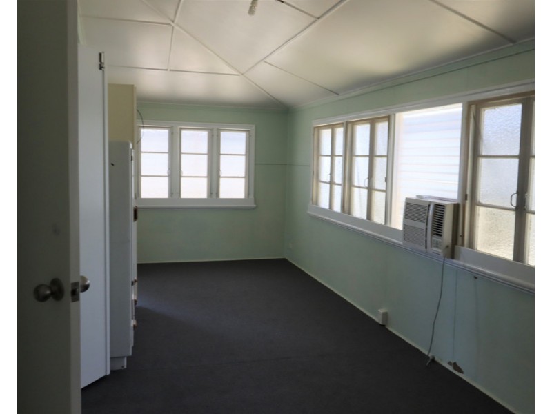 23 Wardrop Street, West Mackay QLD 4740