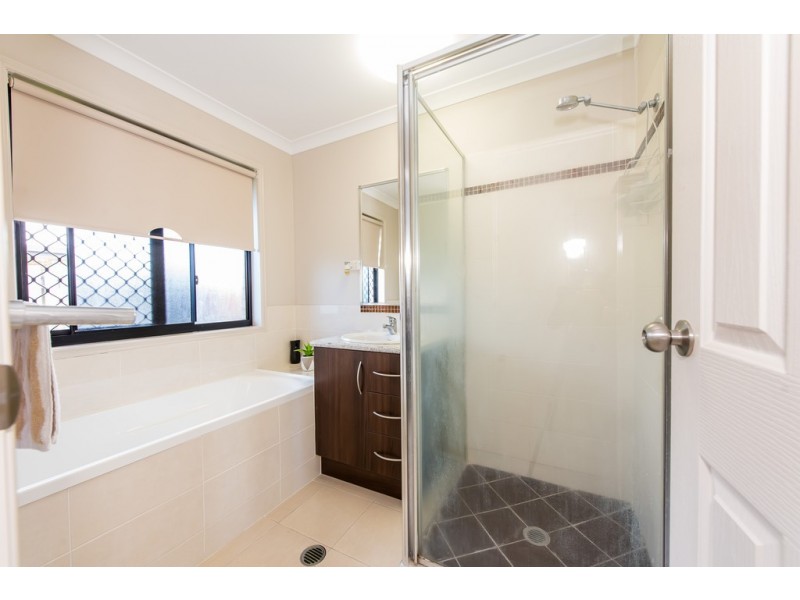 4 Elizabeth Street, Mirani QLD 4754