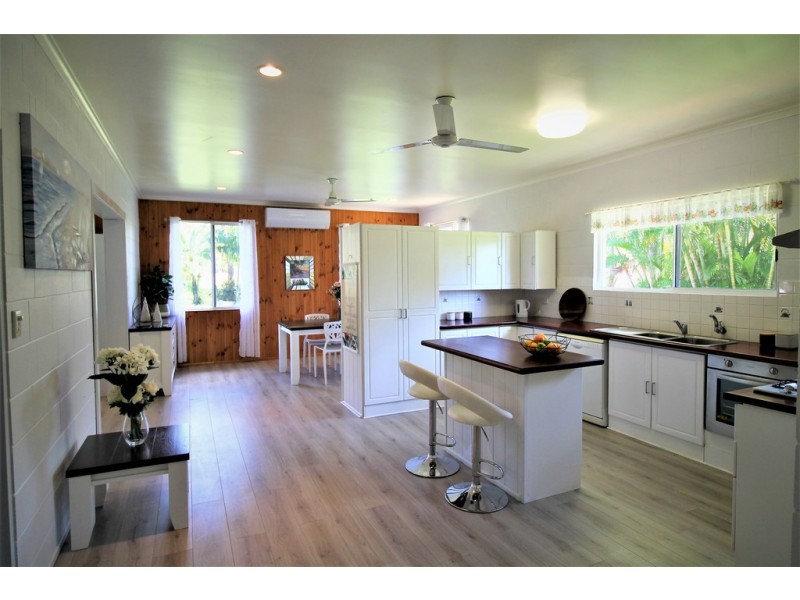 4 ROSEWOOD COURT, Hay Point QLD 4740