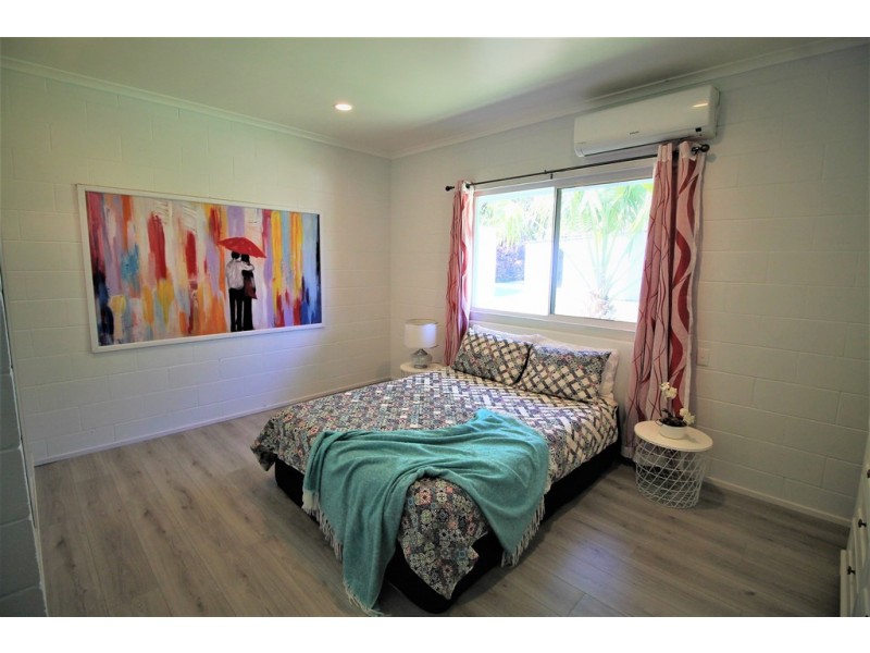 4 ROSEWOOD COURT, Hay Point QLD 4740