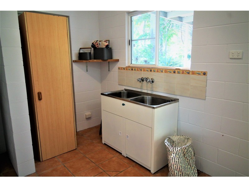 4 ROSEWOOD COURT, Hay Point QLD 4740