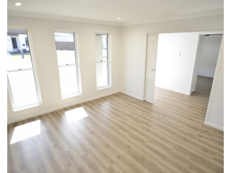 18 Mod Crescent, Beaconsfield QLD 4740