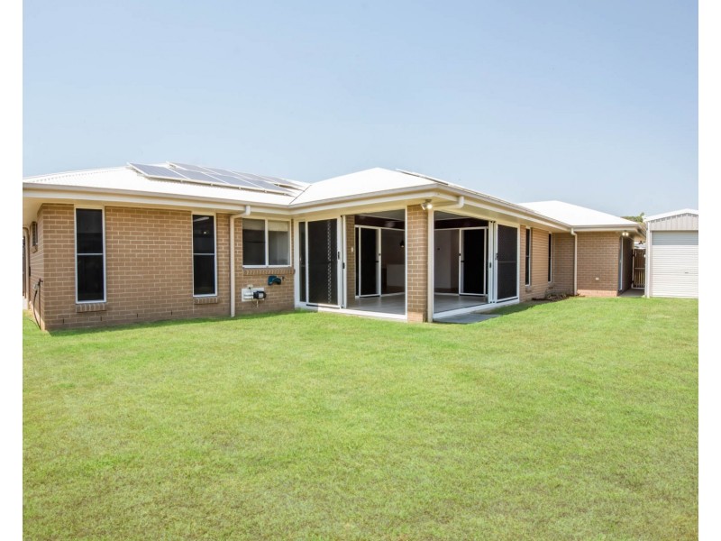 18 Mod Crescent, Beaconsfield QLD 4740