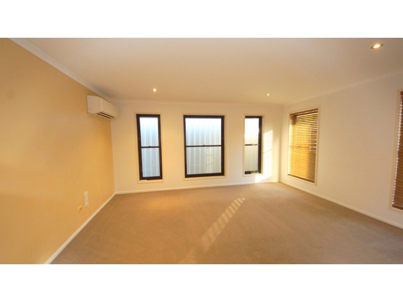 11 Michelle Crescent, Bucasia QLD 4750