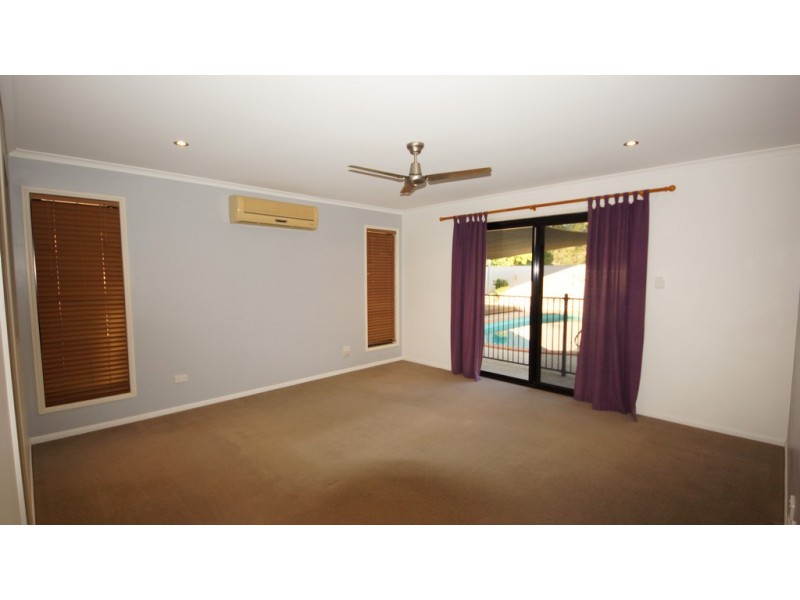 11 Michelle Crescent, Bucasia QLD 4750