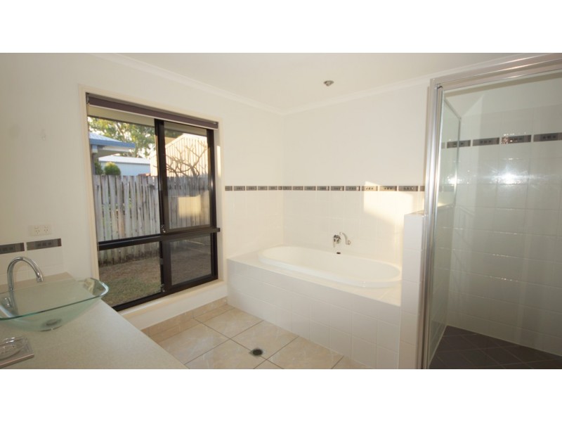 11 Michelle Crescent, Bucasia QLD 4750