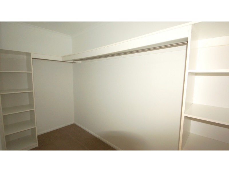 11 Michelle Crescent, Bucasia QLD 4750