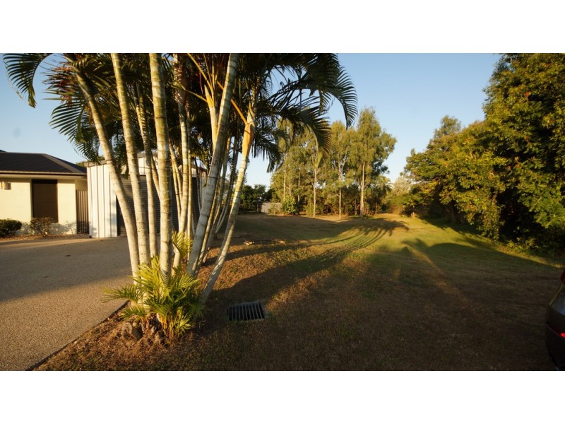 11 Michelle Crescent, Bucasia QLD 4750