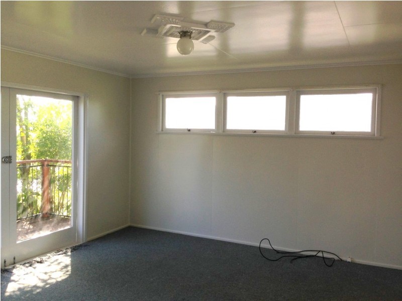 15 Roberts Avenue, North Mackay QLD 4740