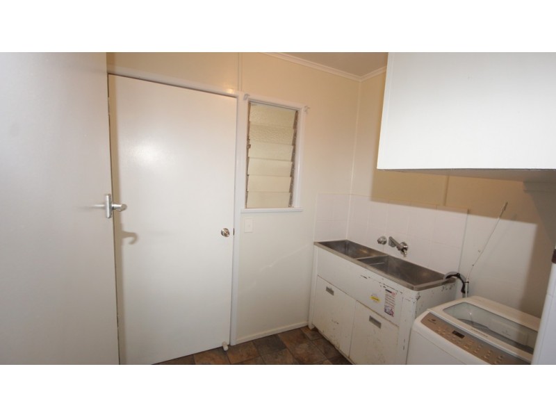 15 Roberts Avenue, North Mackay QLD 4740