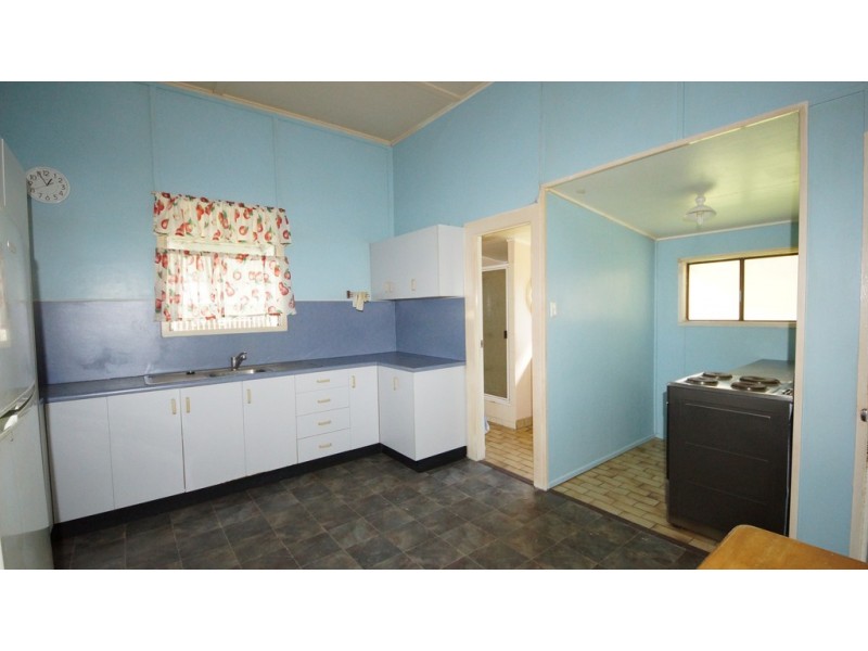 6 English Street, South Mackay QLD 4740