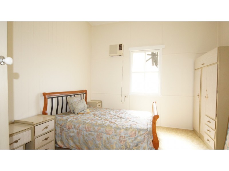 6 English Street, South Mackay QLD 4740