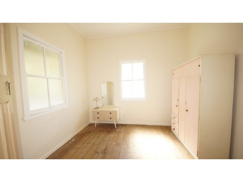 6 English Street, South Mackay QLD 4740