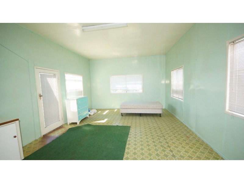 6 English Street, South Mackay QLD 4740