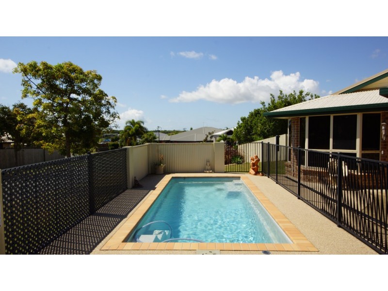 8 Kinghorn Street, Eimeo QLD 4740