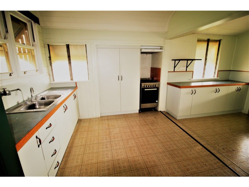 24687 Peak Downs Highway, Victoria Plains QLD 4751