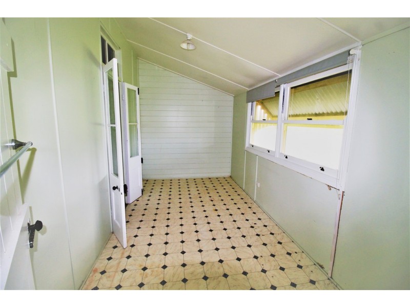 24687 Peak Downs Highway, Victoria Plains QLD 4751