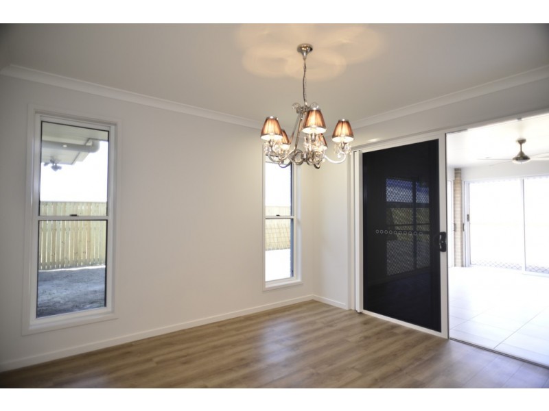 18 MOD CRESCENT, Beaconsfield QLD 4740