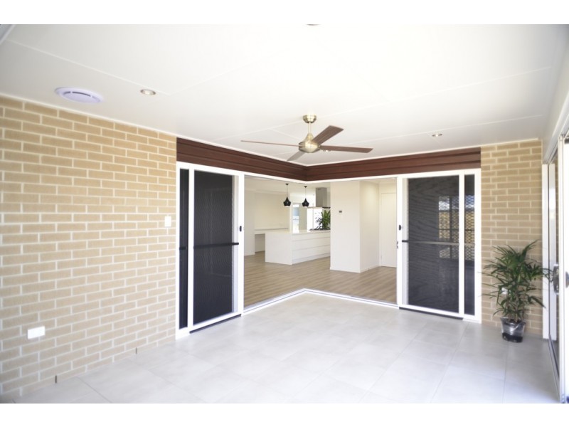 18 MOD CRESCENT, Beaconsfield QLD 4740