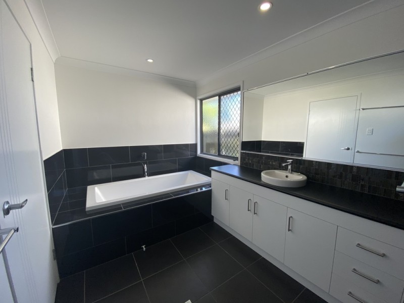 6A Knobel Street, North Mackay QLD 4740