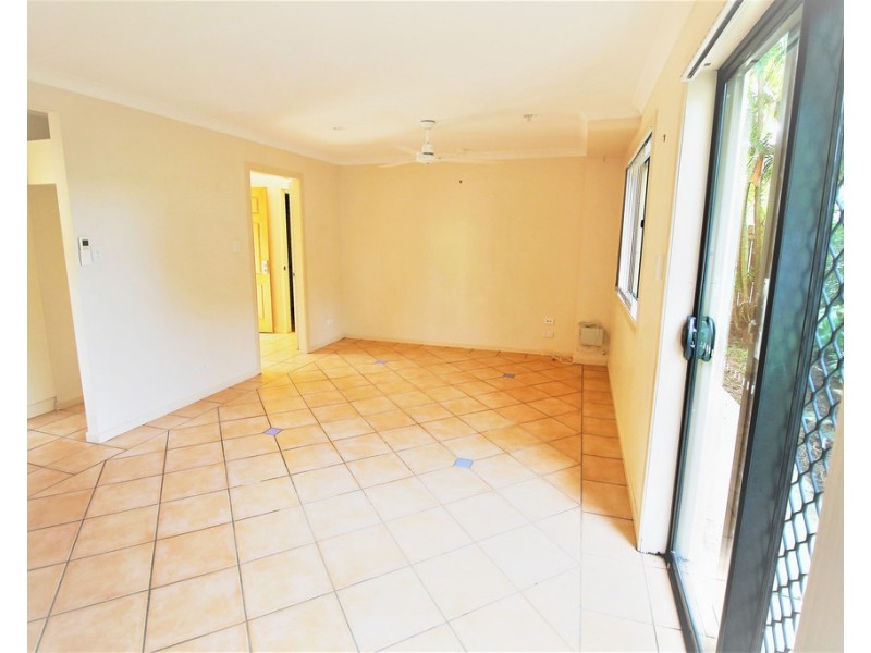 2/373 Bridge Road, West Mackay QLD 4740