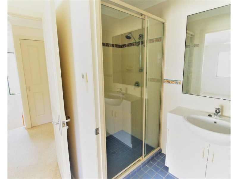 2/373 Bridge Road, West Mackay QLD 4740