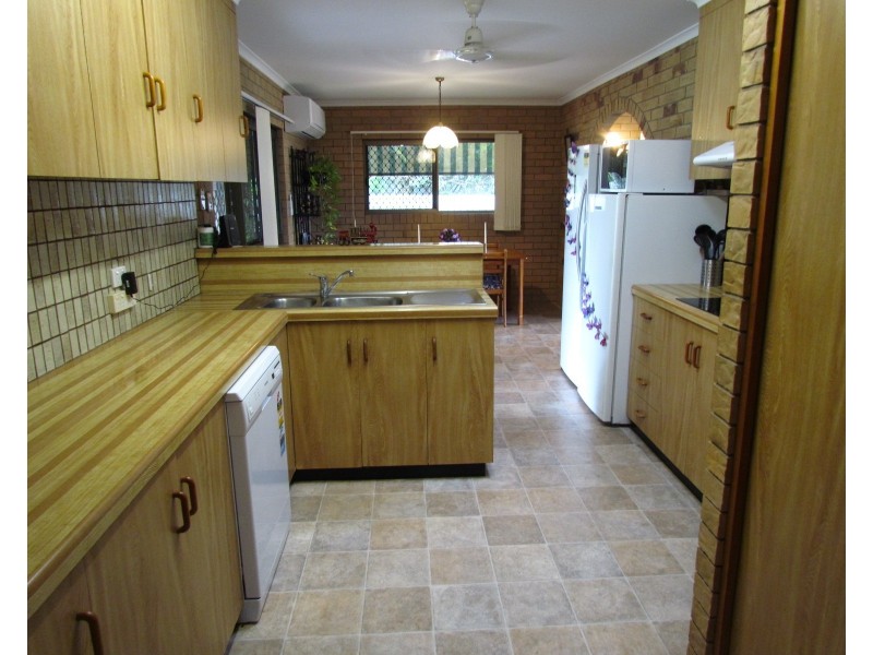 18 Daniel Street, North Mackay QLD 4740