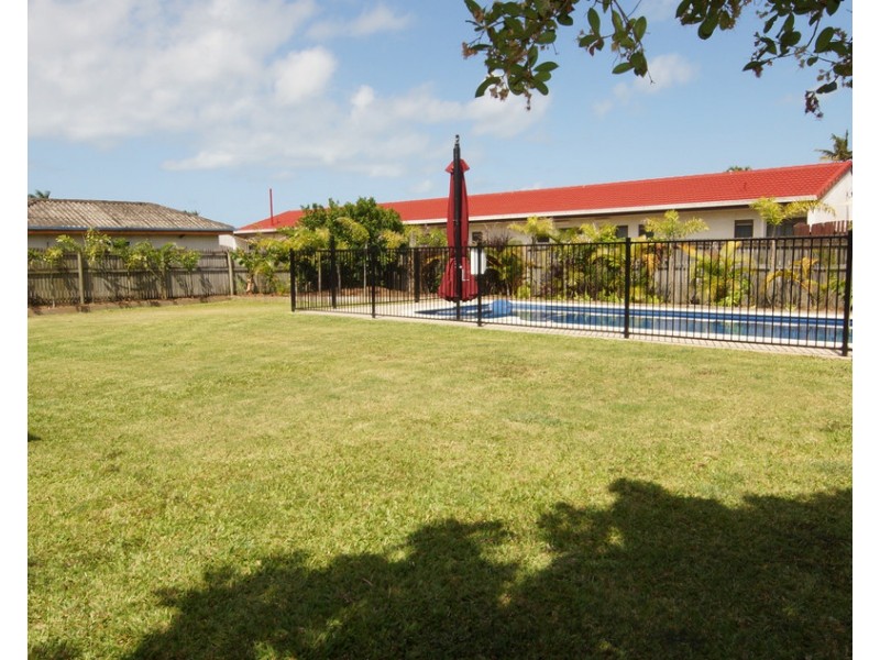 11 Sneyd Street, West Mackay QLD 4740