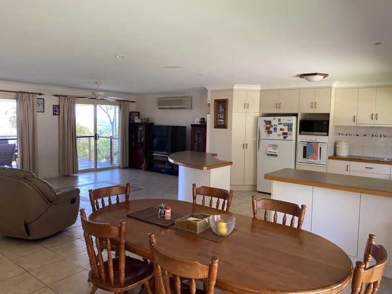 358 Sarina Beach Road, Sarina QLD 4737