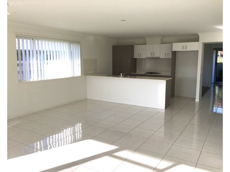 28 Kristy Crescent, Eimeo QLD 4740