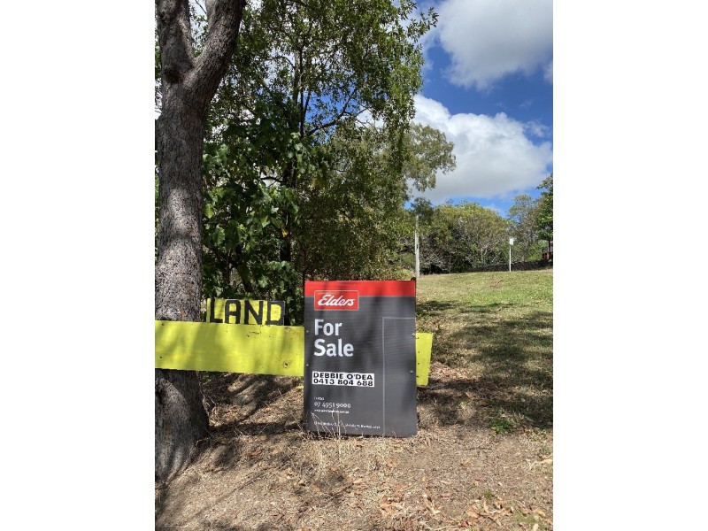 102 Range Road, Sarina QLD 4737
