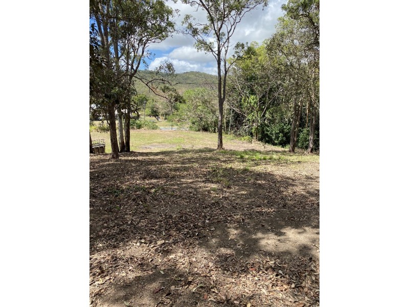 102 Range Road, Sarina QLD 4737