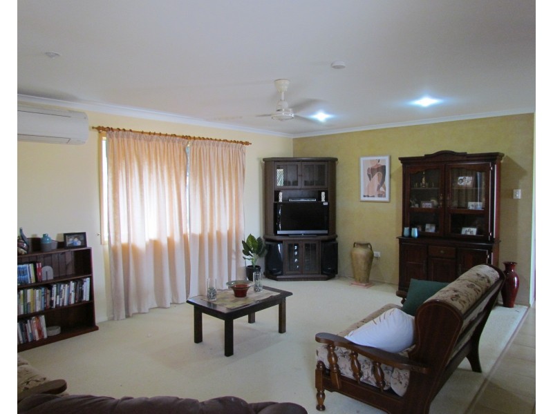 4 Fantome Court, Rural View QLD 4740