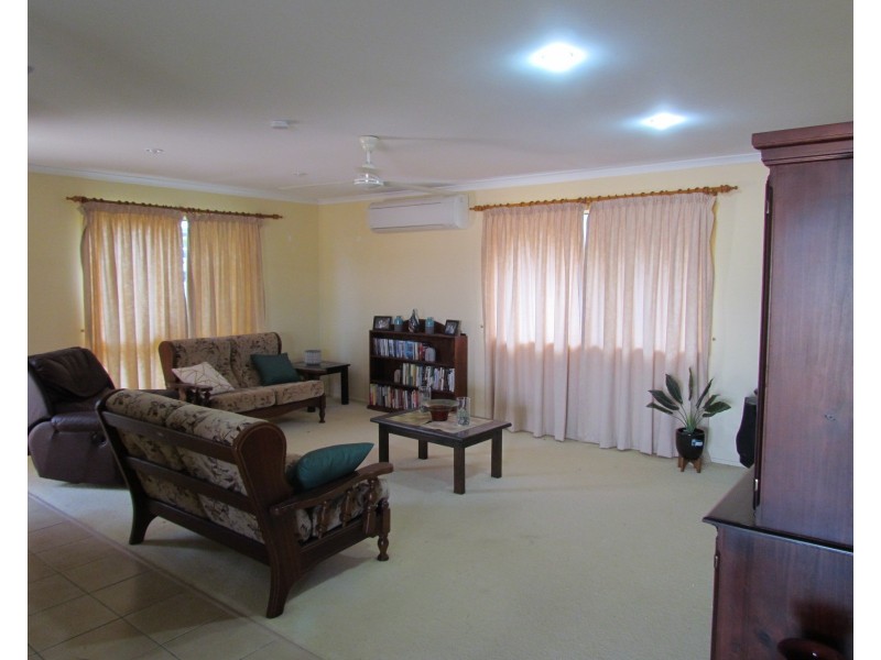 4 Fantome Court, Rural View QLD 4740