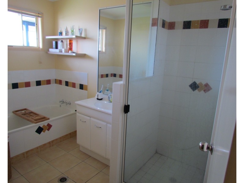 4 Fantome Court, Rural View QLD 4740