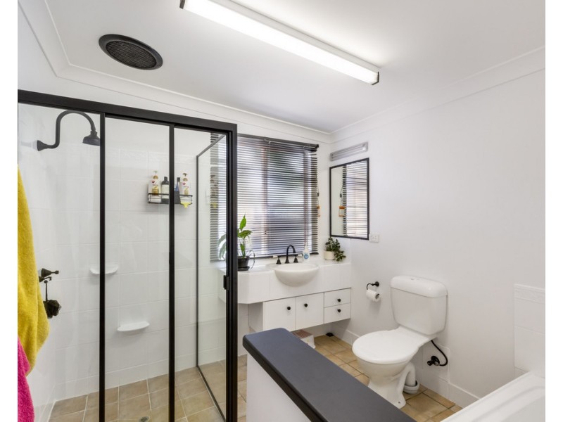 134 Blacks Beach Road, Eimeo QLD 4740