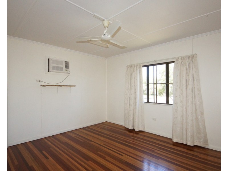 21 Mogford Street, West Mackay QLD 4740