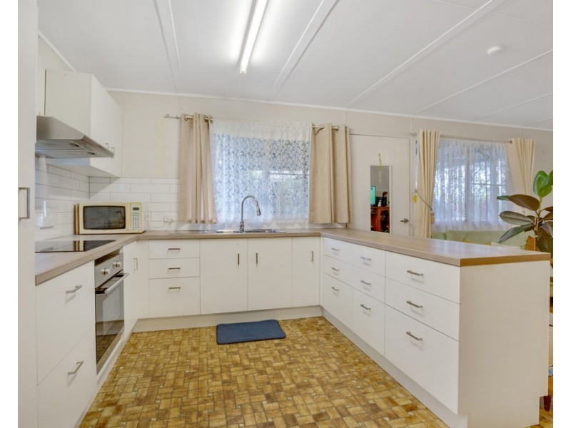 142 Kennys Road, Marian QLD 4753