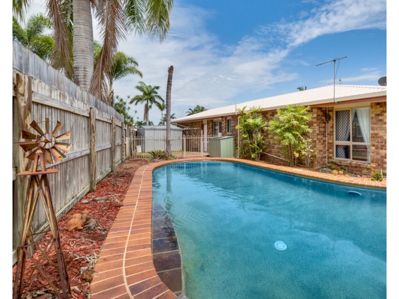 7 Nathan Court, Beaconsfield QLD 4740