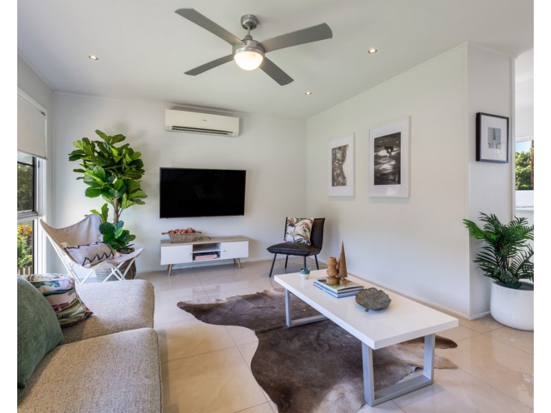 8 Keeleys Road, Slade Point QLD 4740