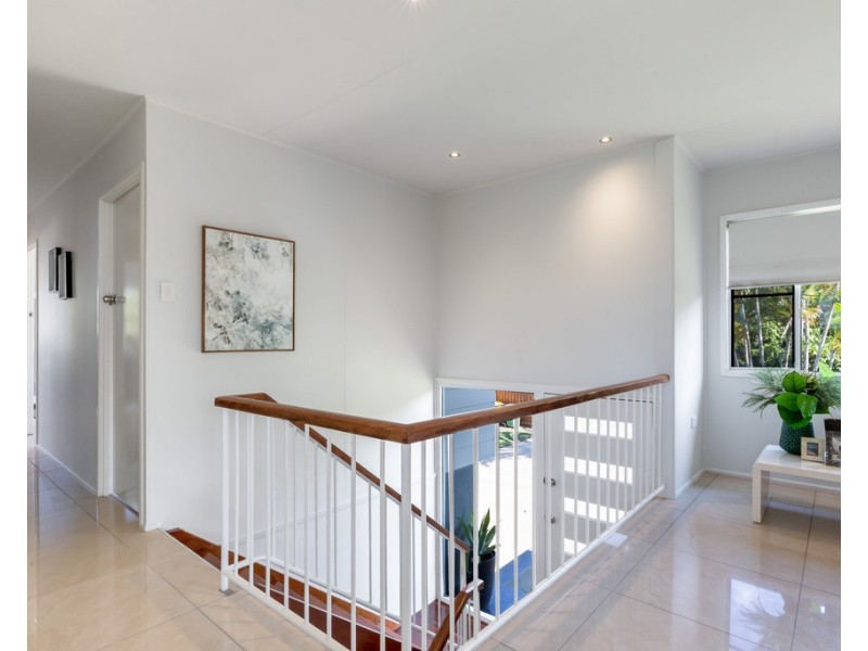 8 Keeleys Road, Slade Point QLD 4740