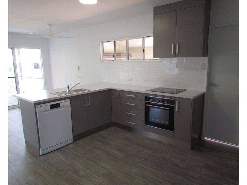 10 Coral Drive, Blacks Beach QLD 4740