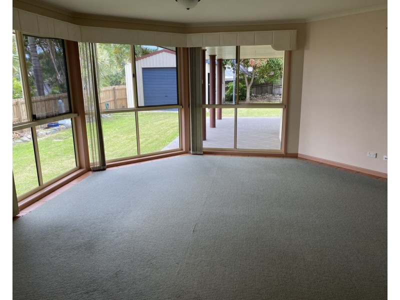 35 Kidston Avenue, Rural View QLD 4740