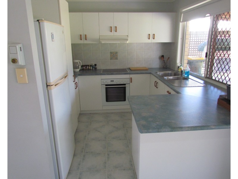 2 John Court, Andergrove QLD 4740