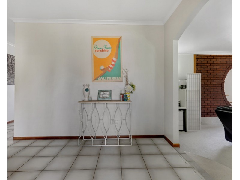 2 Allan Court, Ooralea QLD 4740