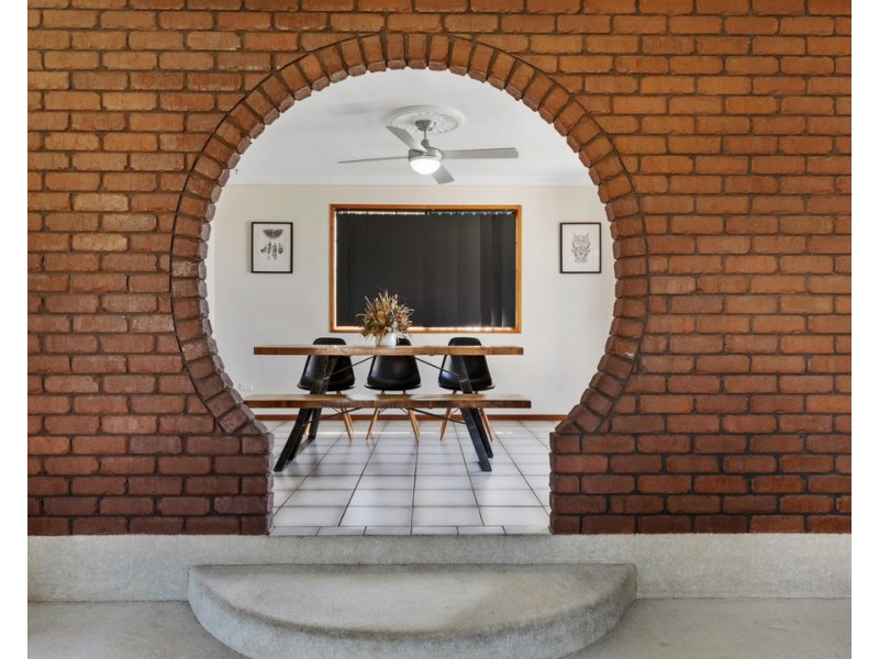 2 Allan Court, Ooralea QLD 4740