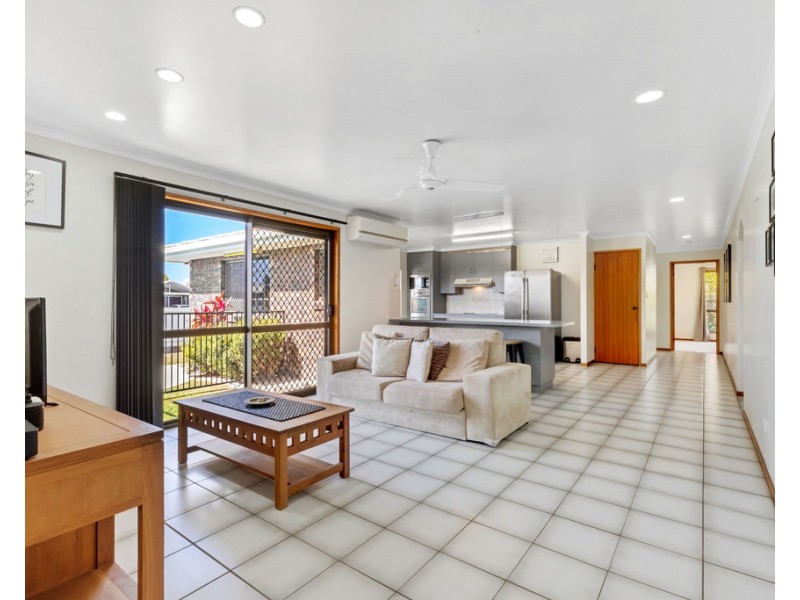 2 Allan Court, Ooralea QLD 4740